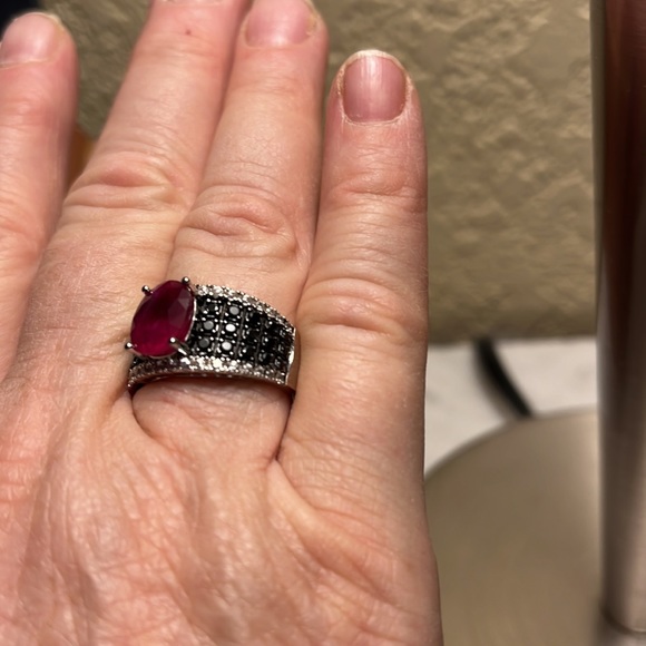 Gorgeous 925 stamped ring(8) - Picture 3 of 4